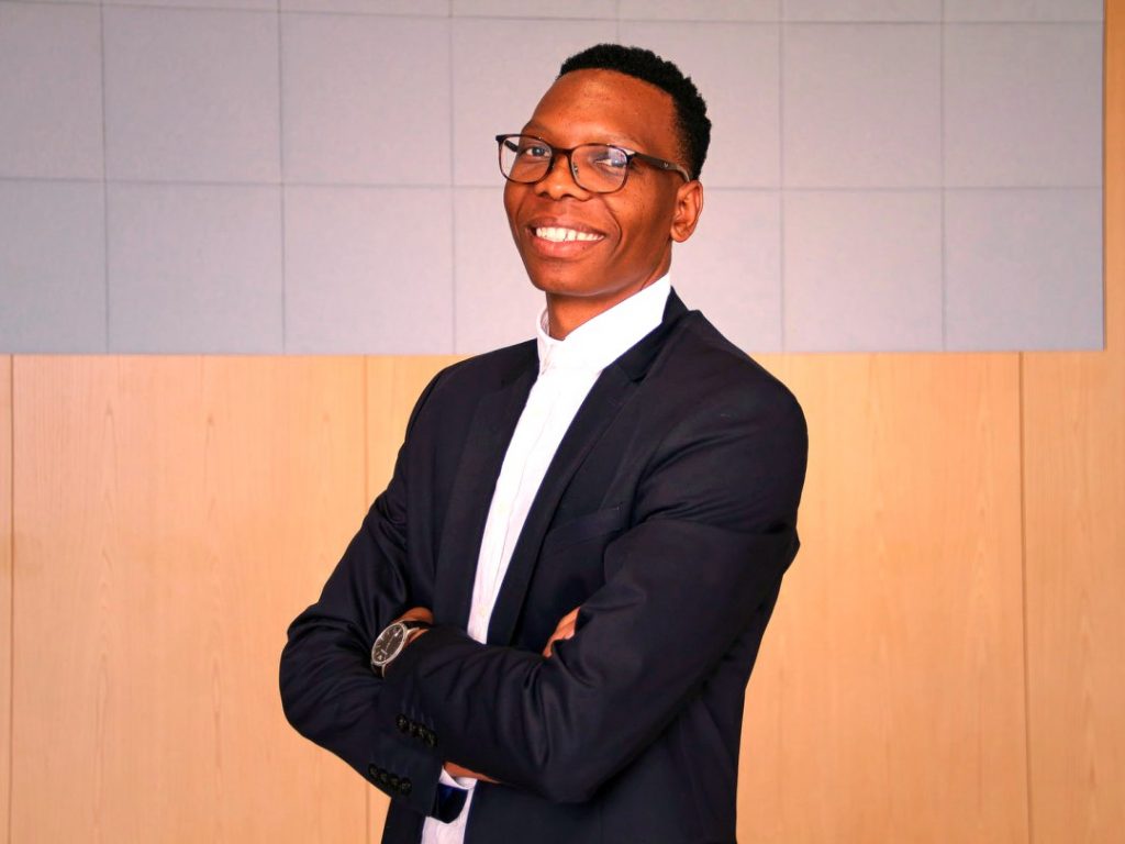 A manager in IT Technical support/contact centre and solutions implementation in South Africa for over 10 years, responsible for IT solutions & services delivery and implementing ITIL best practice.